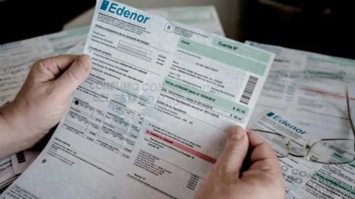 Luz: Siguen llegando facturas con subas de hasta el 200% y la Defensoría convoca a los usuarios para gestionar reclamos