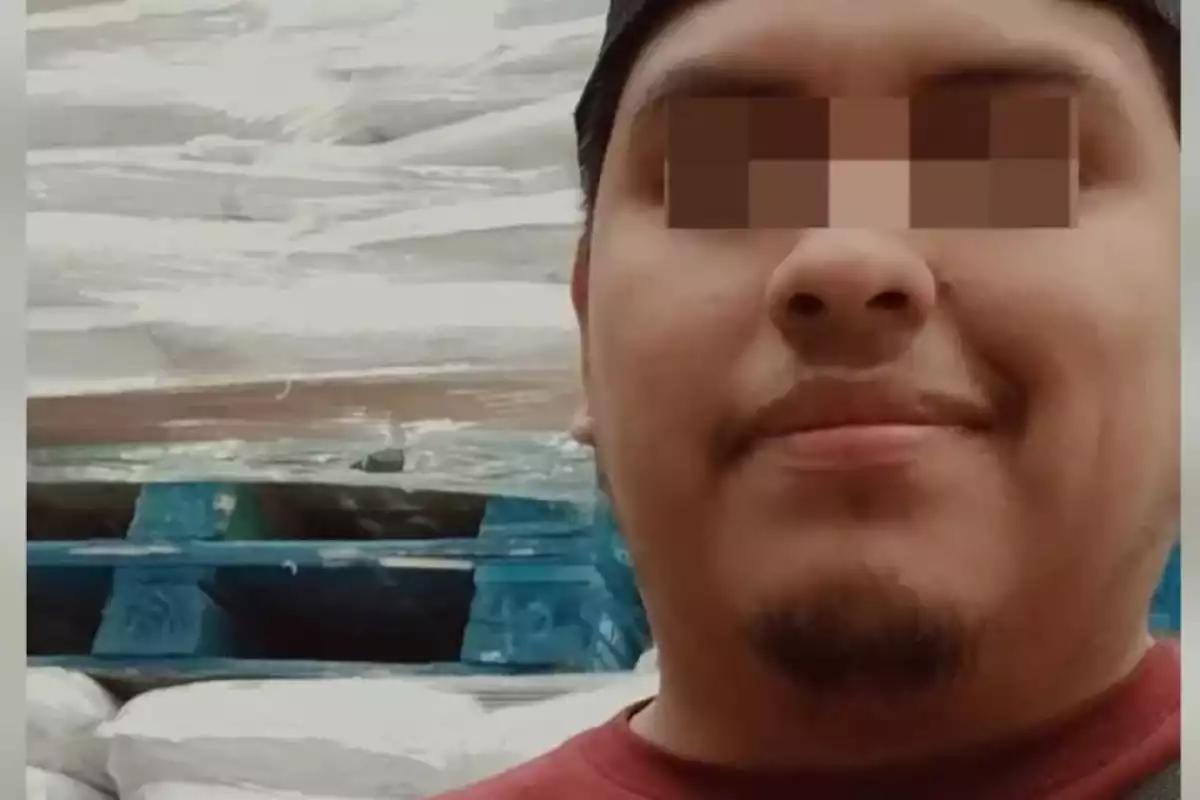 Detienen a madre y padrastro que quemaron las manos a menor por no calentar las tortillas