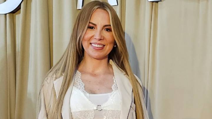 Video | Mafe Walker captada besando a un cantante, ¿quién es? - Canal 1