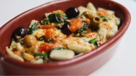 Un plato con muchos camarones por $16.000 en este bodegón