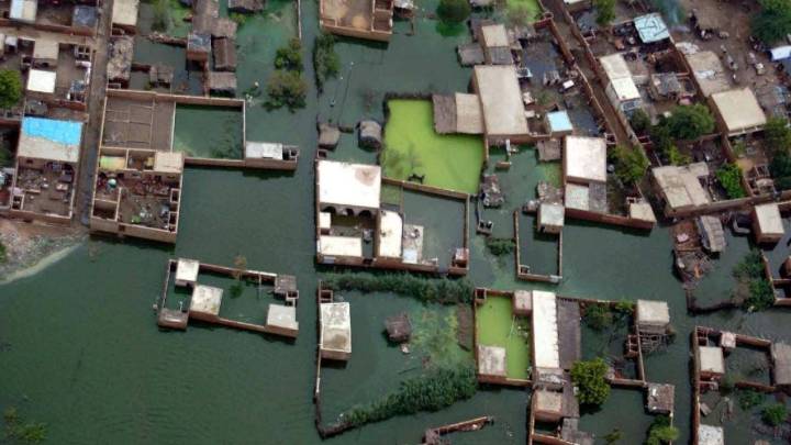 Supera los 700 la cifra de muertos en Pakistán por inundaciones; continúa búsqueda de más de un centenar de desaparecidos