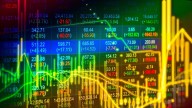 Wall Street opera en rojo, pero las bolsas europeas subieron a su máximo nivel en un mes