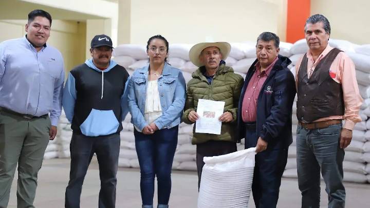 Inicia la entrega de semilla de avena a ejidos afectados por lluvias y granizo
