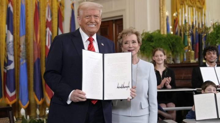 Judge blocks Trump guidance that threatened DEI programs in schools