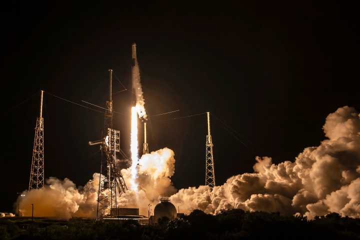 Cargo Dragon to demonstrate ISS reboost