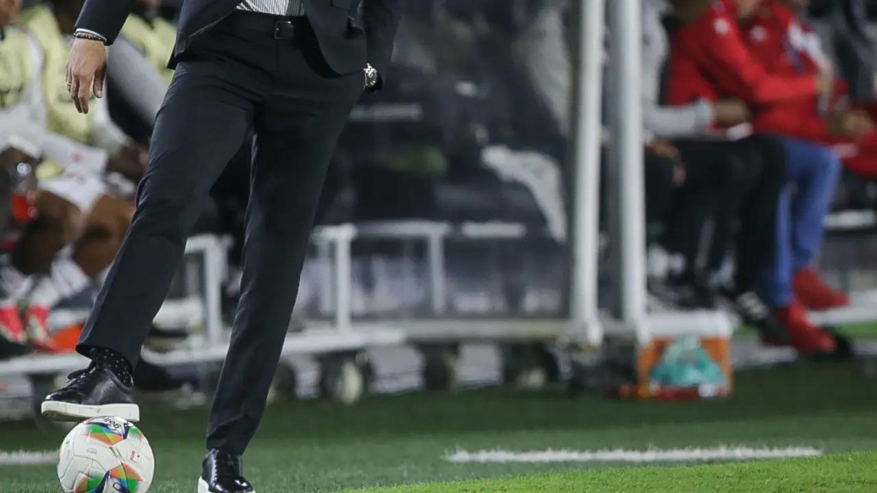 Explotó extécnico del fútbol colombiano; “es una trompada, tocamos lona, tengo el ojo negro"
