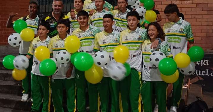 Triple título para la selección Caldas de fútbol sala en el Campeonato Nacional: fue recibida con homenaje