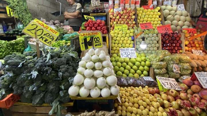 Peso se aprecia en espera de mensaje de la Fed y de datos de inflación en México