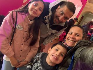 Transformar el dolor en ayuda: la historia de una familia que enfrentó la leucemia infantil