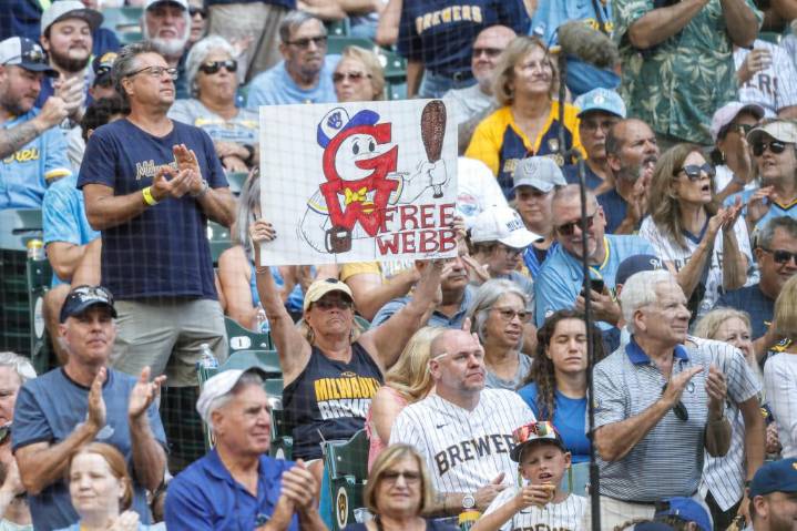 Milwaukee Brewers: 12th straight win means free burgers for city