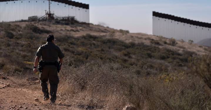 Capturas de migrantes en frontera con EU caen 89%