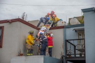 Bomberos rescatan a trabajador electrocutado en la colonia Lomas del Río