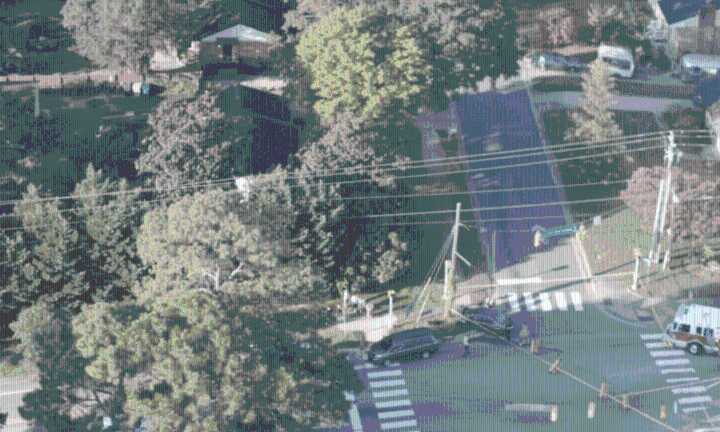 Un accidente en Raleigh derribó cables eléctricos y semáforos