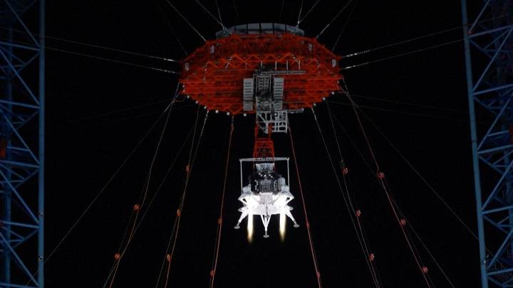 China's moon lander passes key test | Space photo of the day for Aug. 13, 2025