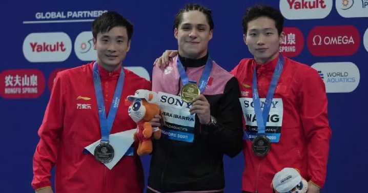 Osmar Olvera logra su primer título mundial de trampolín 3 m en Singapur 2025