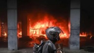 Protestas en Indonesia dejan tres muertos tras incendio