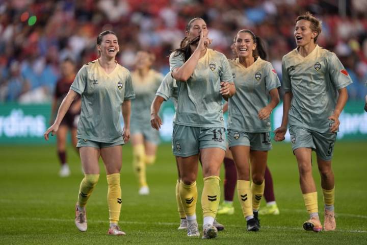 Vancouver Rise FC ties league record with undefeated streak