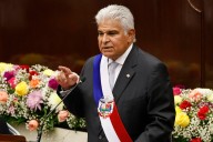 El presidente de Panamá lamenta los atentados que dejan al menos trece muertos en Colombia