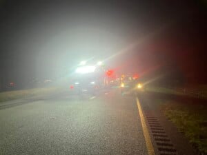 I-20 closed following wreck between two 18 wheelers & a van in Lee Co.