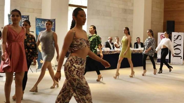 Productores del vestido se unen con SHEIN para reactivar la industria en Puebla