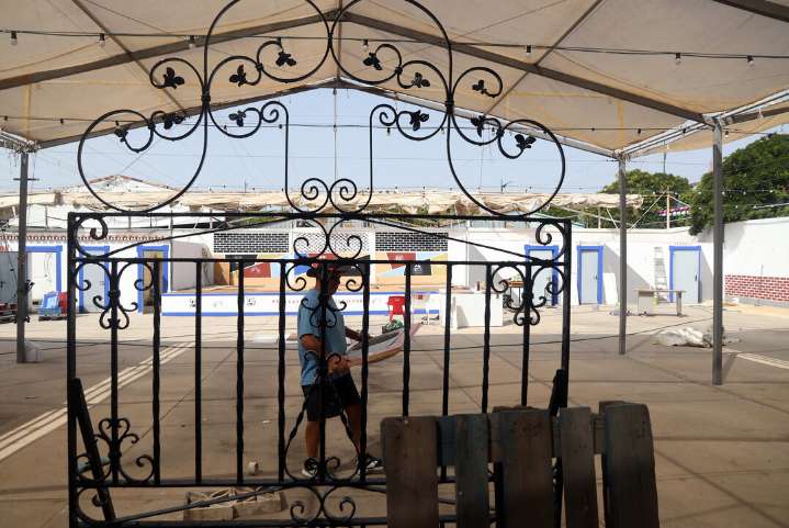 El bando de Feria recuerda que el acceso a las casetas del Real es libre y gratuito