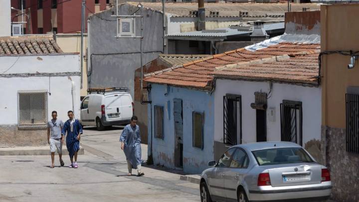 Los jumillanos defienden la libertad religiosa: "Vienen a trabajar y a consumir"