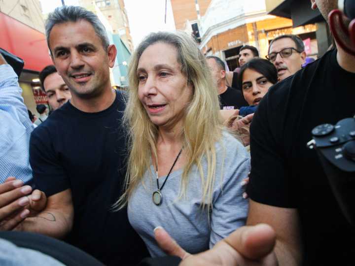 Elecciones en Corrientes: cruce de acusaciones por los incidentes en el acto de Karina Milei, sondeos dispares y la posibilidad de un balotaje