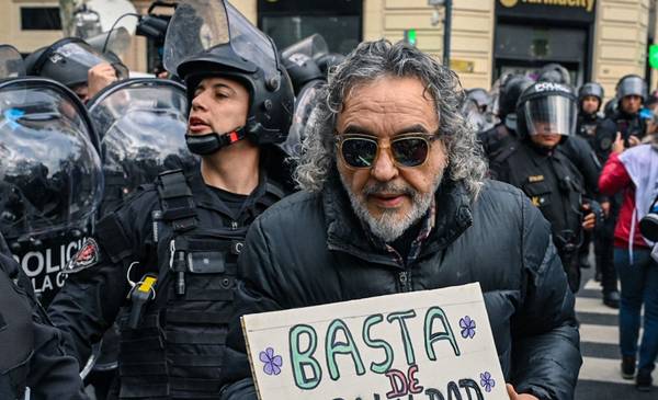 Milei sostiene la baja del gasto público en los recortes a las prestaciones sociales