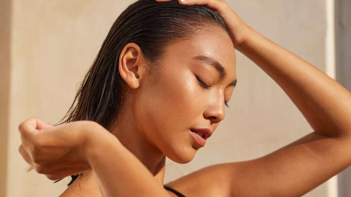 The Best Drink To Stay Hydrated & Keep Your Skin Radiant (It's Not Water)