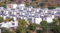 Hasta 9 mil familias sinaloenses recibirán casas con servicios completos: Rocha Moya