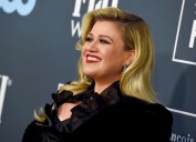 Beloved singer to return to talk show despite tragic family loss
