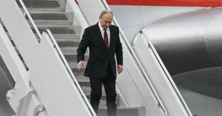 Vladimir Putin health fears as dictator seen limping from plane before Donald Trump meeting