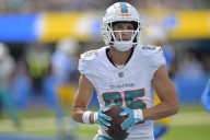 Commanders Sign WR River Cracraft