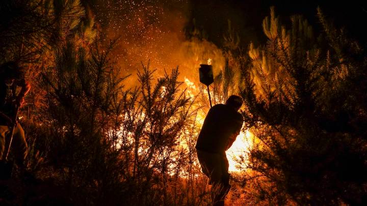 Siete incendios se mantienen activos en Galicia con más de 67.400 hectáreas afectadas