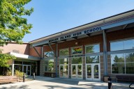 Investigation into Mercer Island teacher’s resignation finds history of alleged abuse and inappropriate behavior