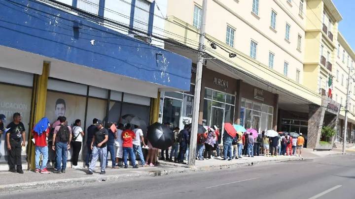 Largas filas por pago de utilidades; compañía canadiense cierra operaciones en Altamira