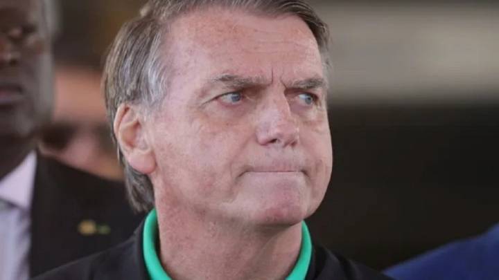 Jair Bolsonaro deja prisión domiciliaria para hacerse exámenes médicos