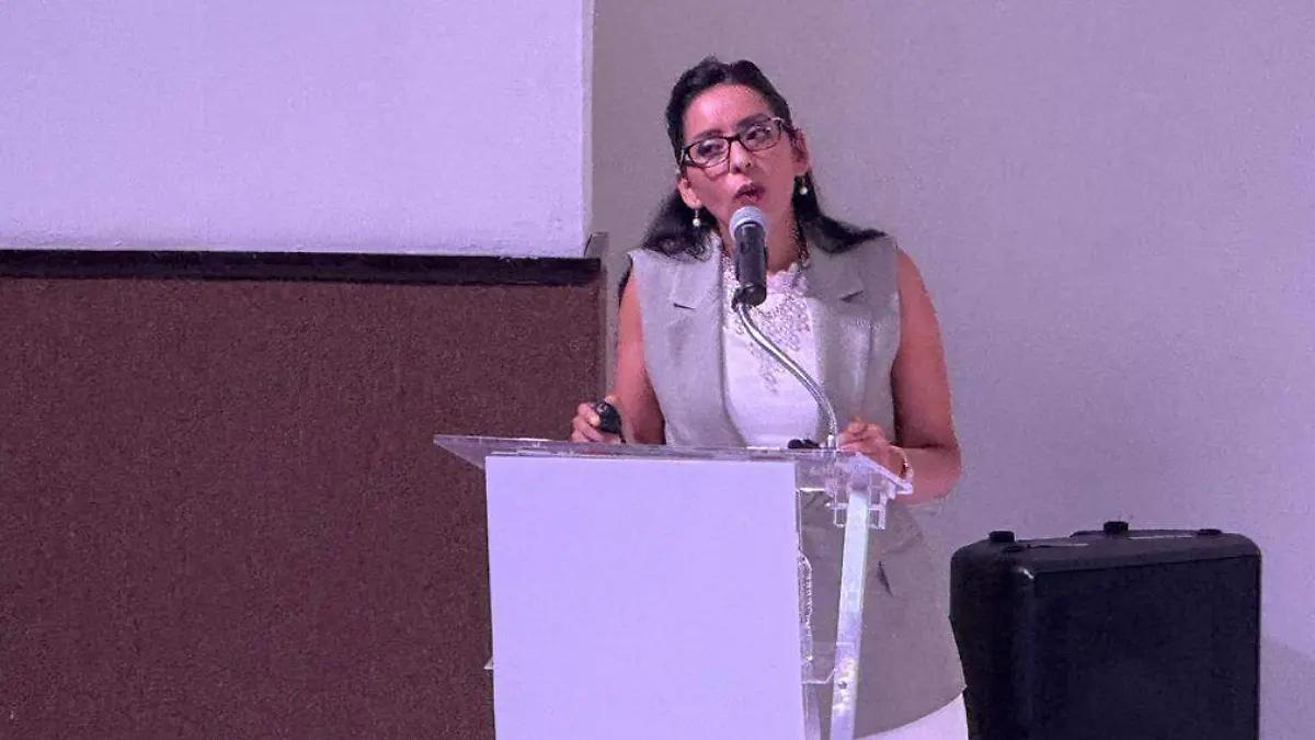 Economista atribuye reducción de la pobreza al salario mínimo y no a programas sociales