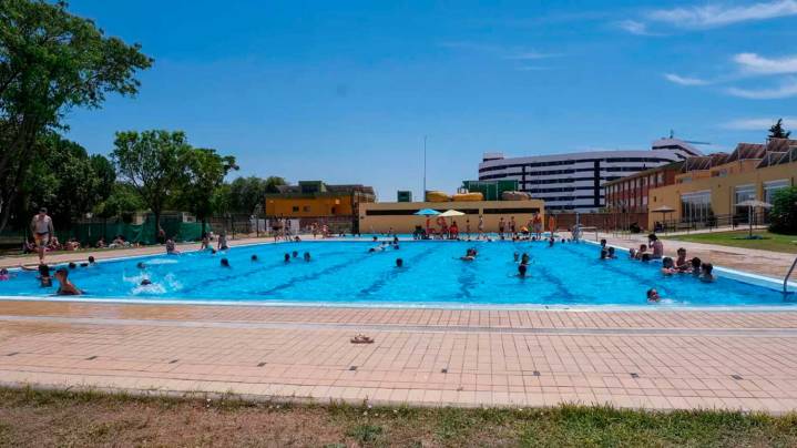 Últimas semanas de baño en Sevilla: este será el día que cierren las piscinas públicas