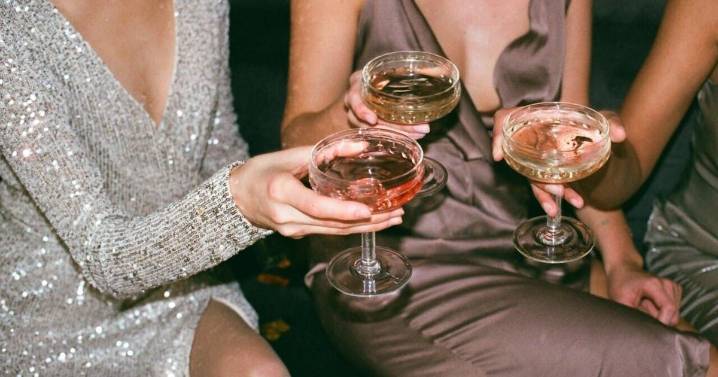 Study finds weekend drinking and late nights linked to sleep apnea