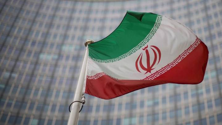Francia, Reino Unido y Alemania buscan reestablecer las sanciones a Irán por su programa nuclear