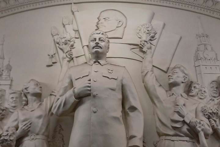 Stalin se sale con la suya al recibir el perdón del Kremlin