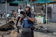 Un fotoperiodista en Gaza: «Todos los días al ir a trabajar me despido de mis hijos porque no sé si volveré con vida»