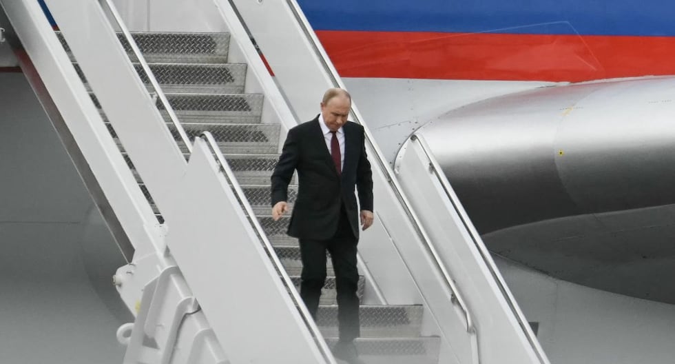 Vladimir Putin aterriza en base militar de Alaska para su cumbre con Donald Trump | Guerra Rusia-Ucrania | Volodymyr Zelensky 