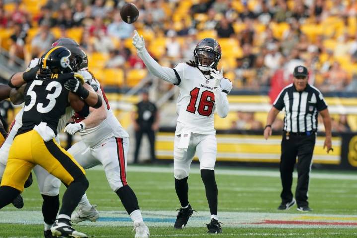 Bridgewater throws 2 TDs as Buccaneers get preseason win at Steelers