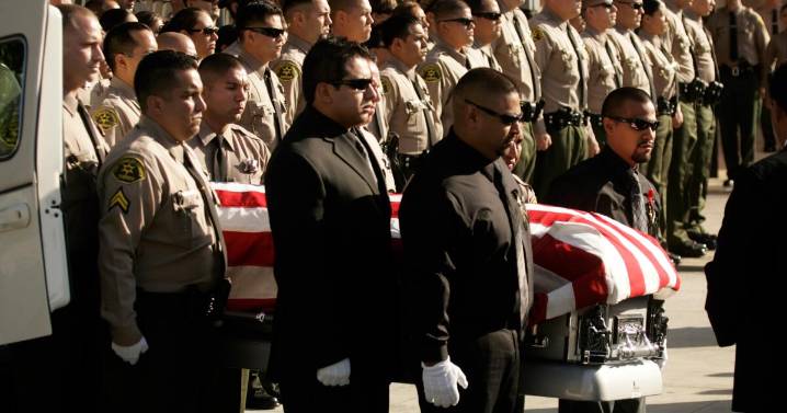 Mexico hands over fugitive wanted in 2008 killing of L.A. County sheriff's deputy