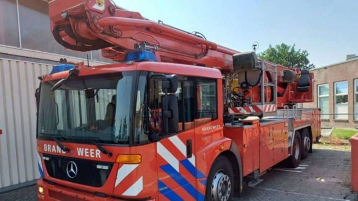 Impulsan un fondo específico para que los Bomberos Voluntarios de Rosario compren su hidroelevador