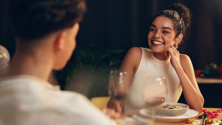 Your Guide To The Throning Dating Trend From Our Relationship Coach