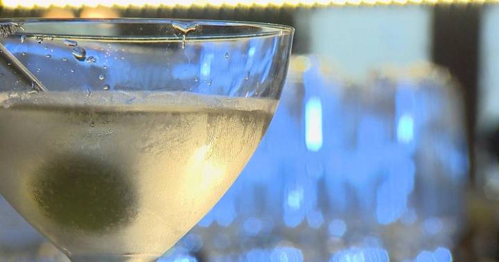 Why many Americans are rethinking alcohol, according to a new Gallup poll