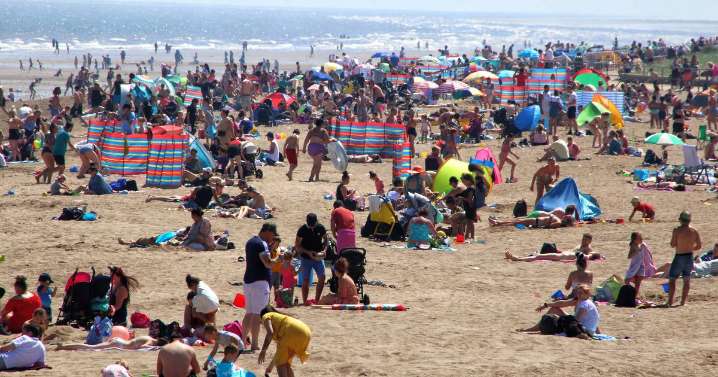 Skegness beach horror as man dies being pulled from sea days after woman's death